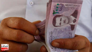 تدهور غير مسبوق لليرة السورية بعد سقوط نظام الأسد سعر الدولار مقابل الليرة السورية في السوق السوداء