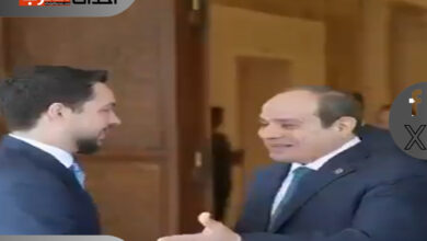 الرئيس السيسي الانسان يستقبل ولي العهد الاردني بكل حنان