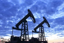 النفط يواصل التراجع بعد خفض التوقعات العالمية للطلب في 2025 النفط يواصل التراجع بعد خفض التوقعات العالمية للطلب في 2025