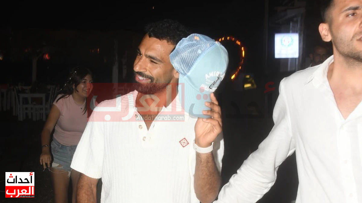 فاتورة عشاء محمد صلاح في تركيا تُشعل مواقع التواصل.. وجدل حول "الرفاهية المبالغ بها" فاتورة عشاء محمد صلاح في تركيا تُشعل مواقع التواصل.. وجدل حول "الرفاهية المبالغ بها"