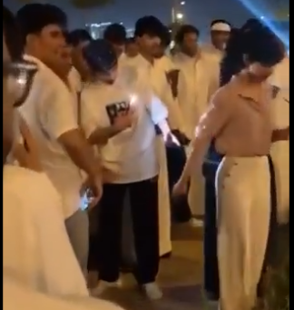 الرياض "العدالة تتحرك" فيديو تحرش يقود 7 أشخاص إلى السجن الرياض "العدالة تتحرك" فيديو تحرش يقود 7 أشخاص إلى السجن