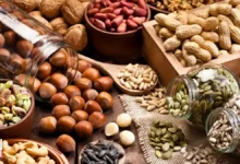 أطعمة تنظّف الأمعاء وتُعزز صحة الجهاز الهضمي أطعمة تنظّف الأمعاء وتُعزز صحة الجهاز الهضمي