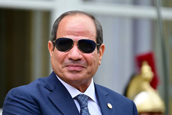 في عيد المحبة وعيد الميلاد وعيد فتحي قرني وعطية ووداد.. والسيسي هدية الله لمصر الرئيس السيسي
